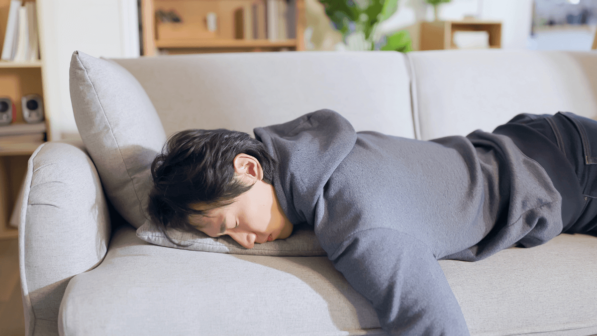 Body feels heavy and physical fatigue in men affecting daily energy